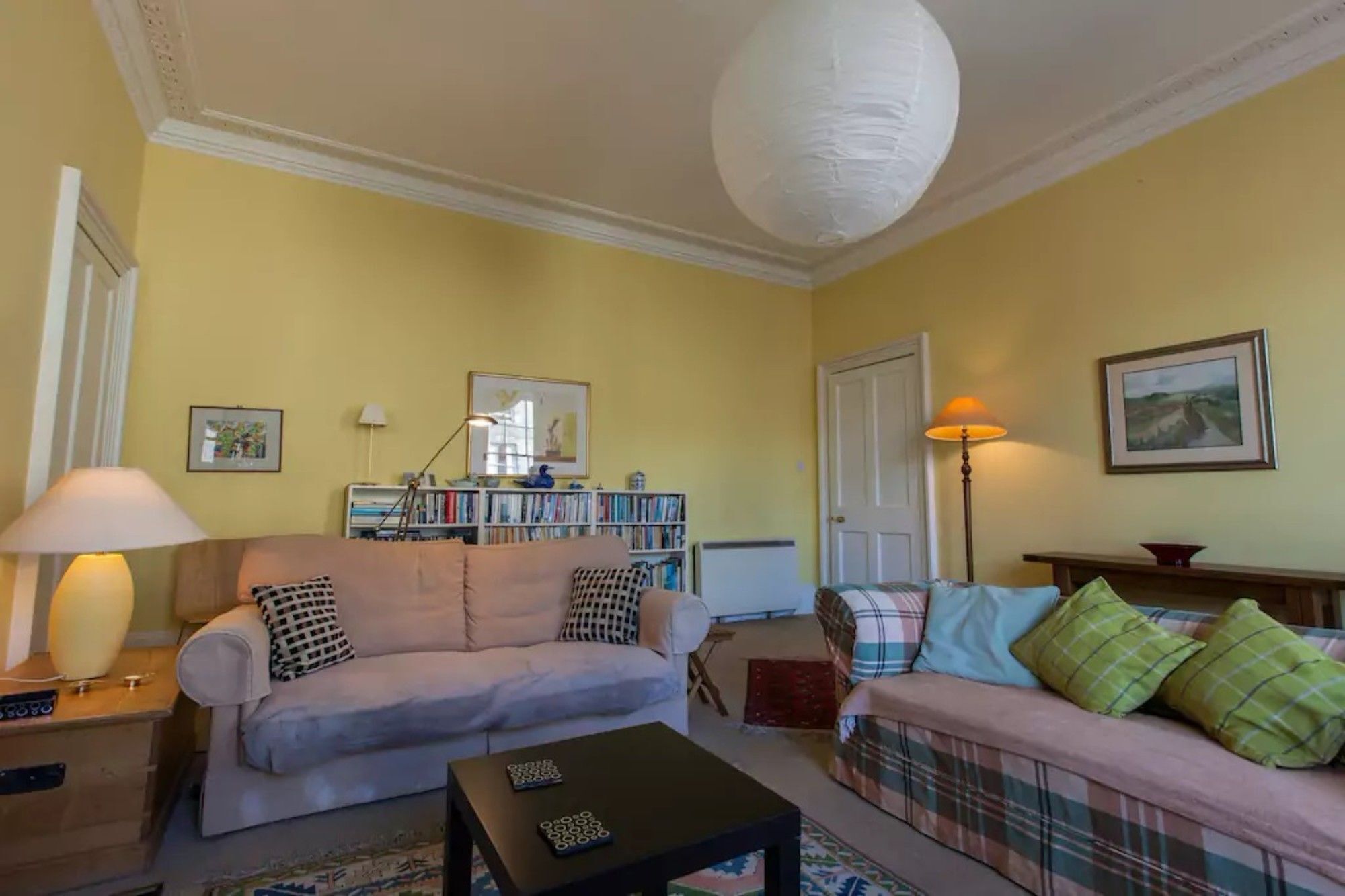 1 Bedroom New Town Flat Sleeps 2 Apartment *
